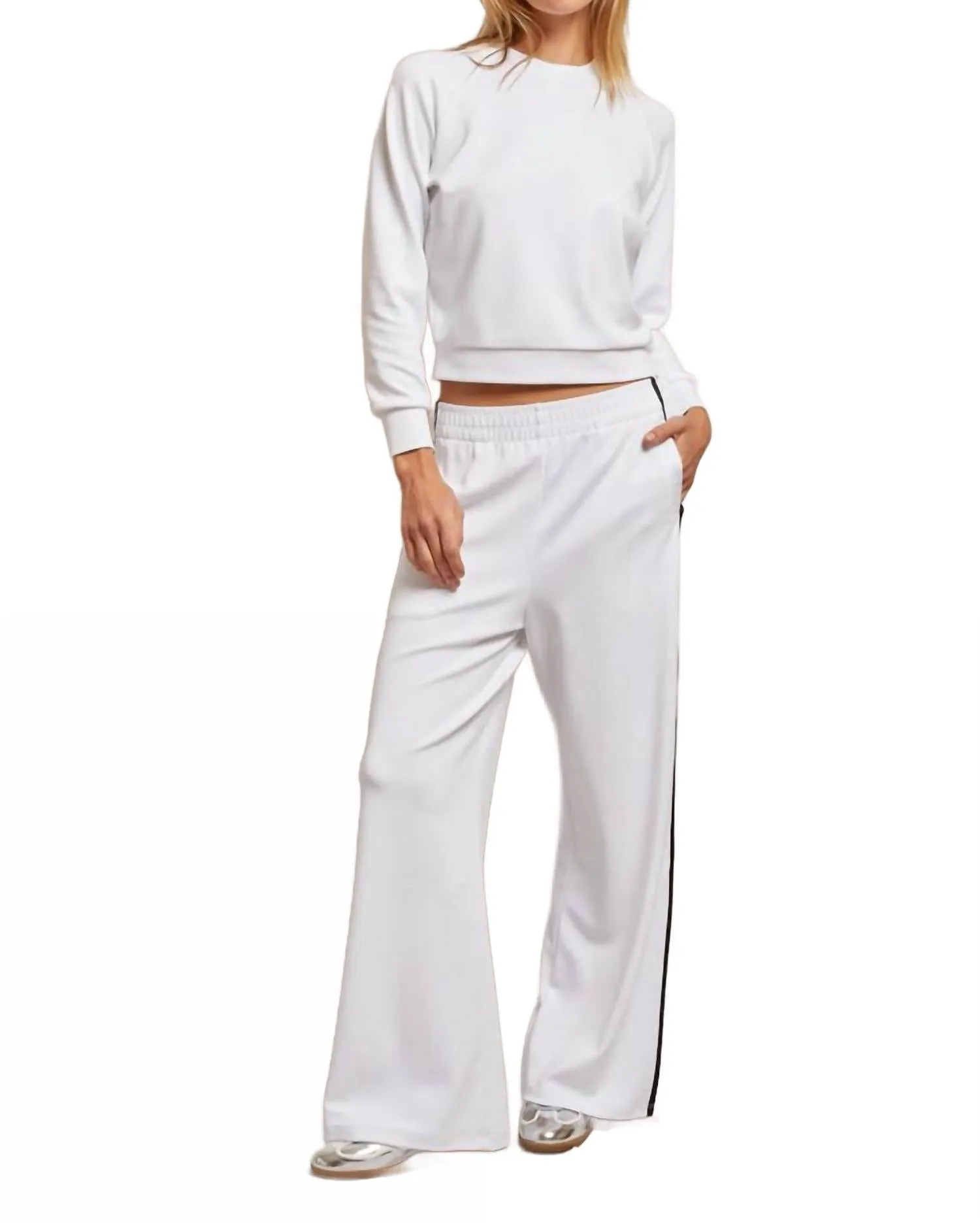 Blair Travel Fitted Raglan Sweatshirt In White