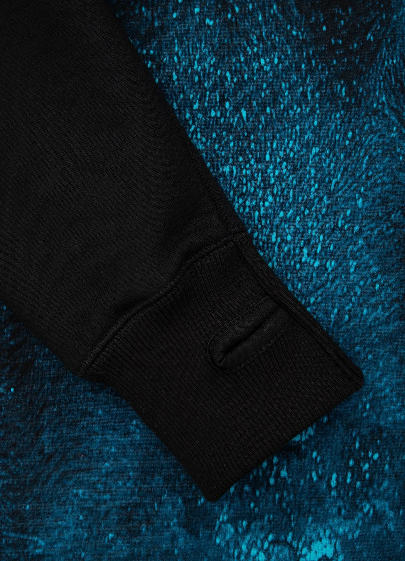 Crewneck Classic Blue Eyed Devil