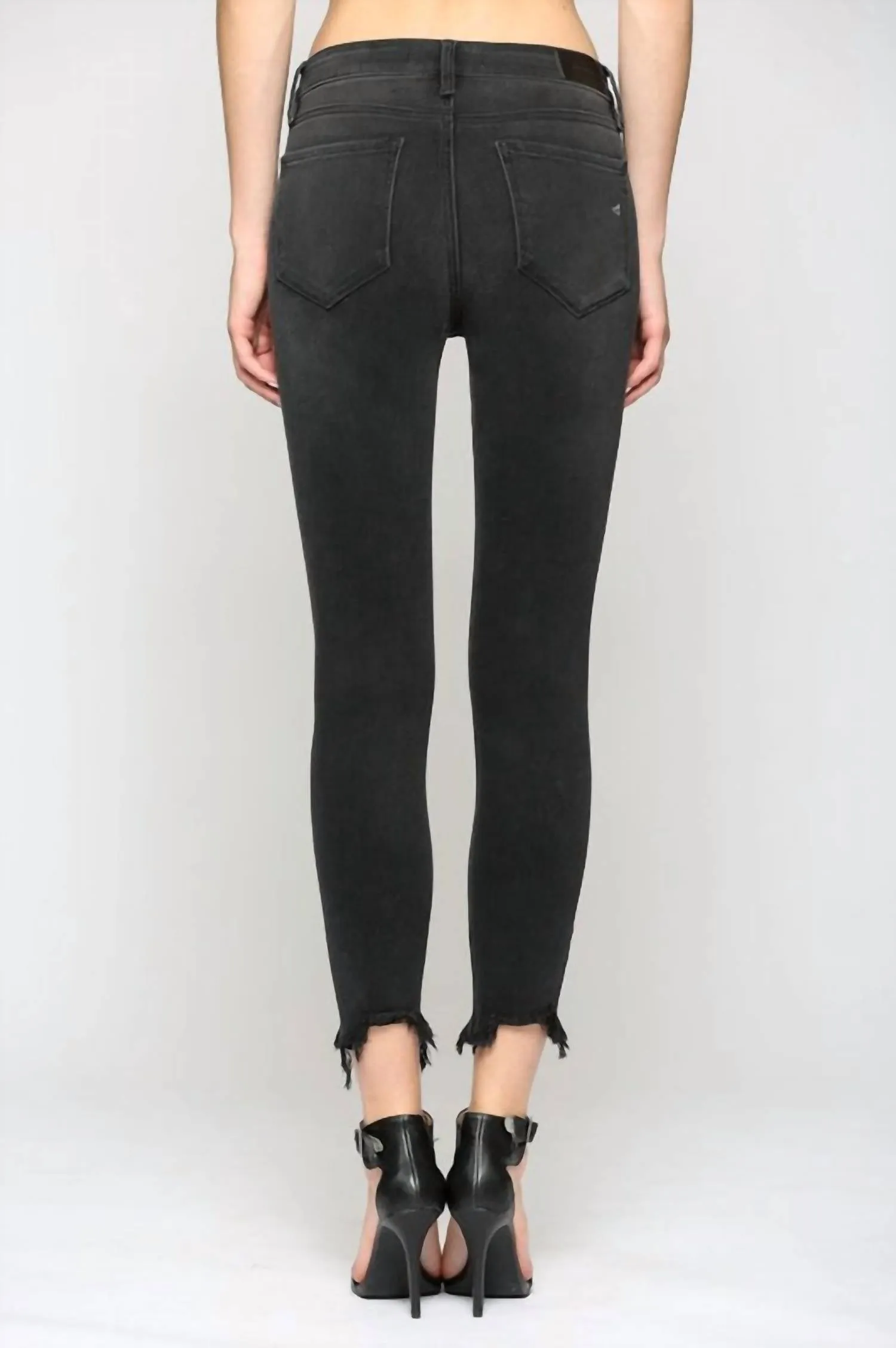 Frayed Hem Mid Rise Skinny Jean In Vintage Black