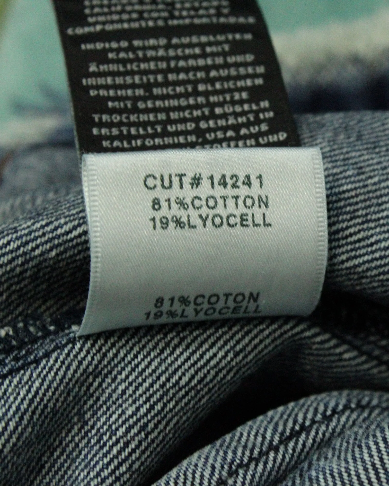 J Brand Jacket in Blue Cotton Denim
