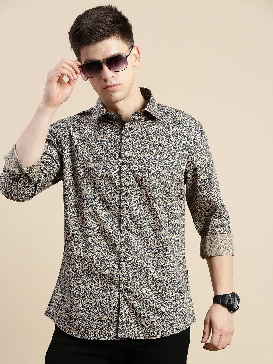 Men Beige Standard Slim Fit Floral Printed Spread Collar Cotton Casual Shirt
