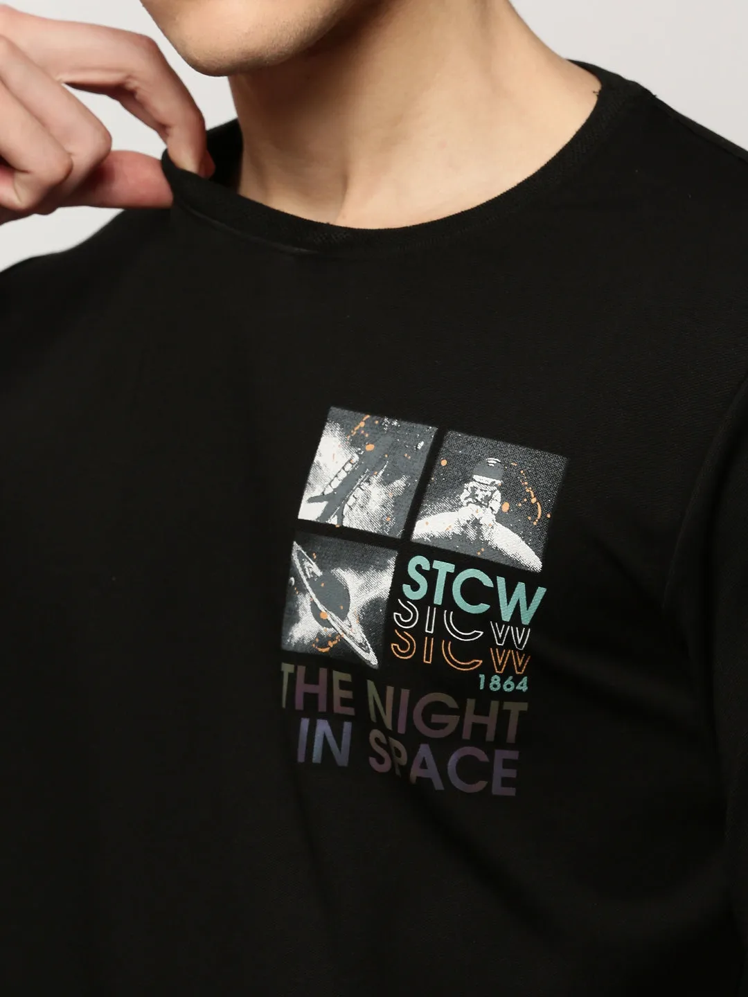 Men Black Graphic Printed Round Neck Pullover Cotton Sweatshirt