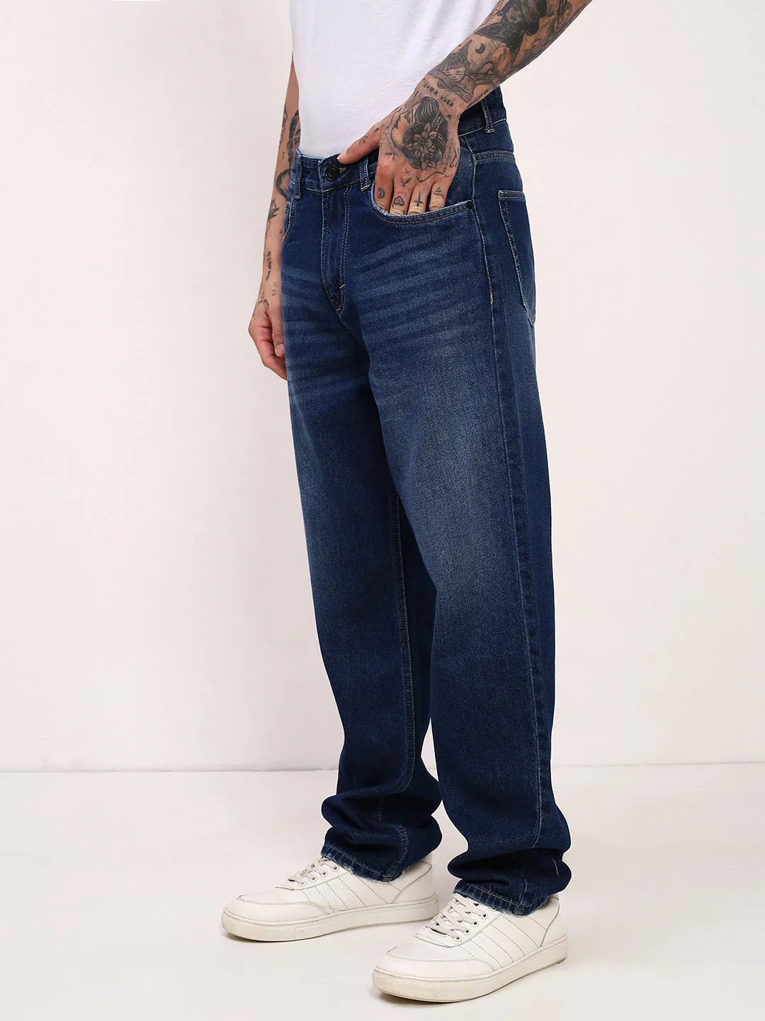 Men Blue Solid Straight Fit Jeans