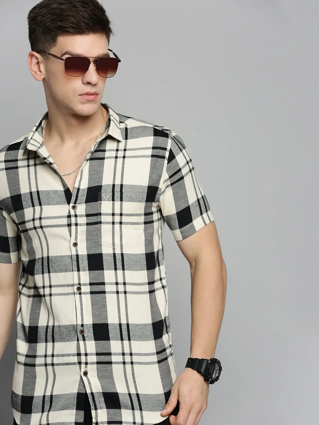 Men Cream Classic Fit Tartan Checks Twill Weave Cotton Casual Shirt