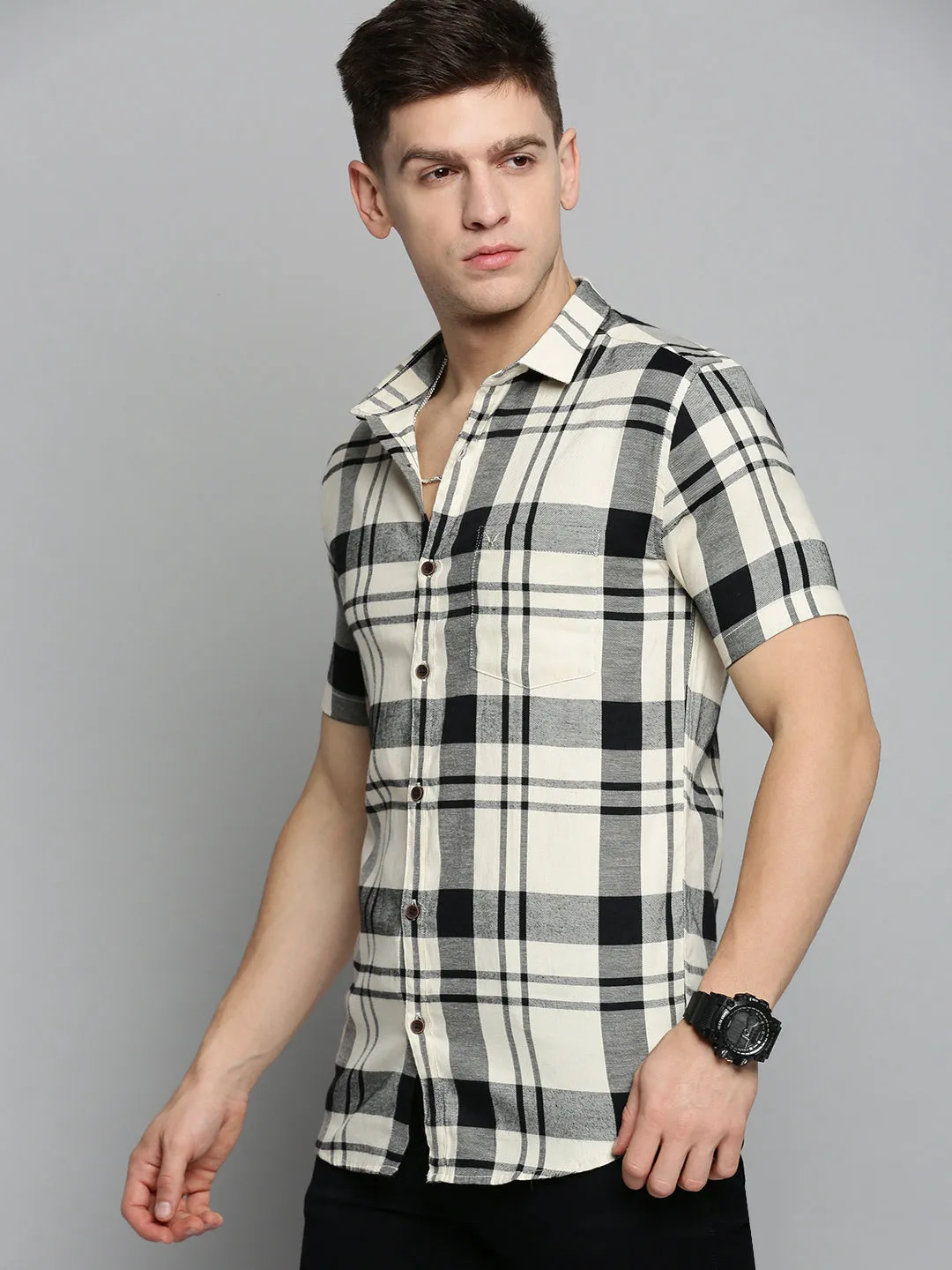 Men Cream Classic Fit Tartan Checks Twill Weave Cotton Casual Shirt