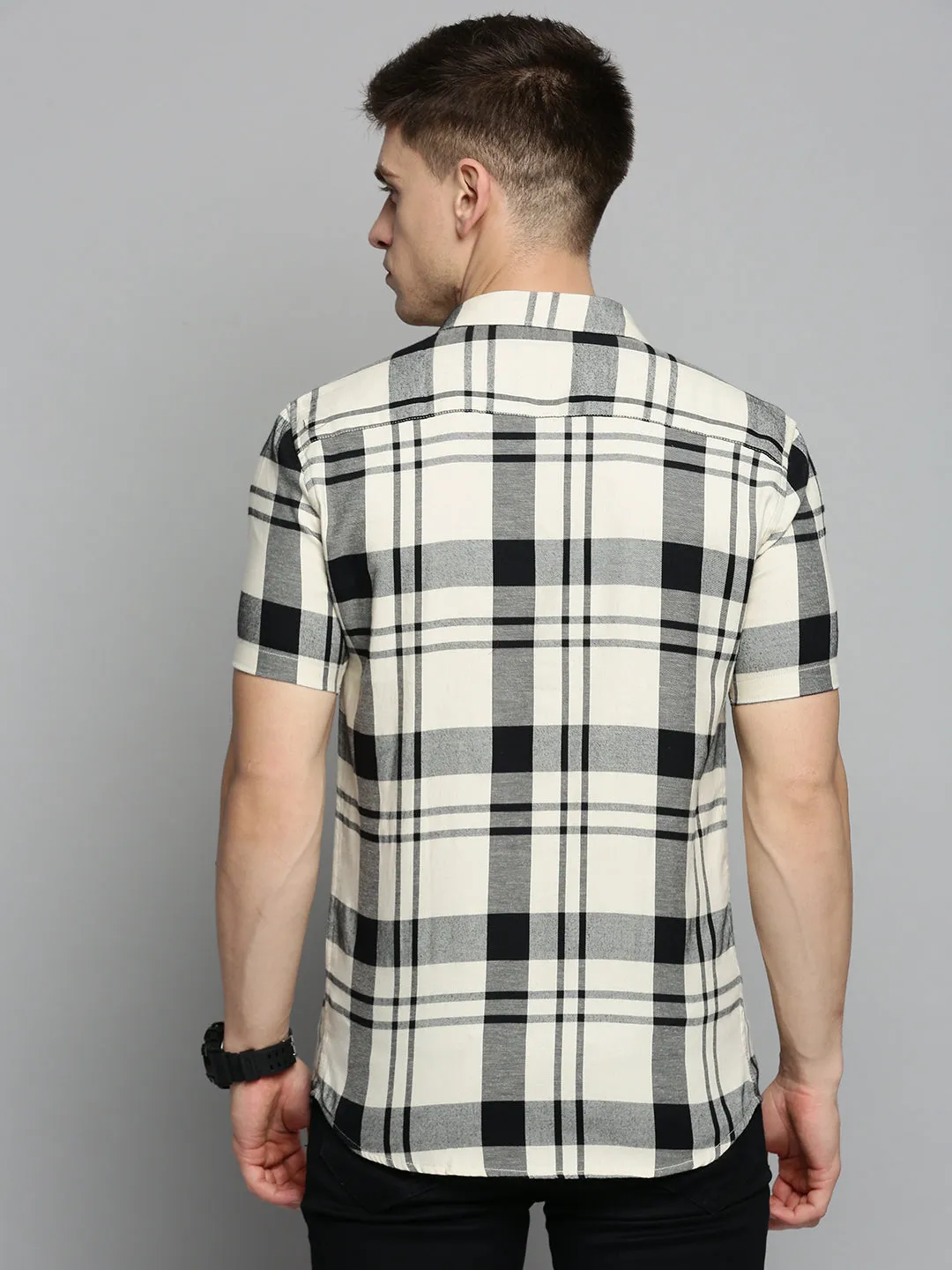 Men Cream Classic Fit Tartan Checks Twill Weave Cotton Casual Shirt
