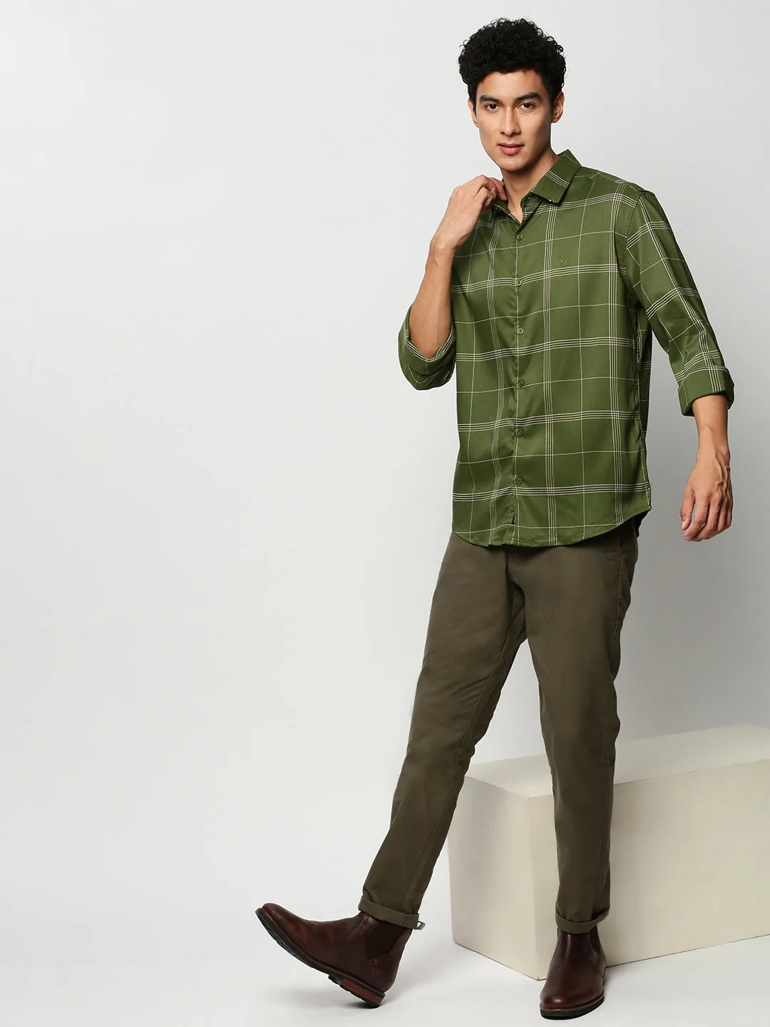 Men Green Premium Slim Fit Windowpane Checked Cotton Casual Shirt