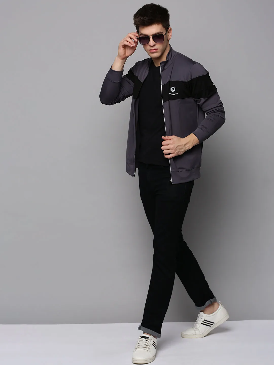 Men Grey Colour blocked Mock Collar Sweatshirt