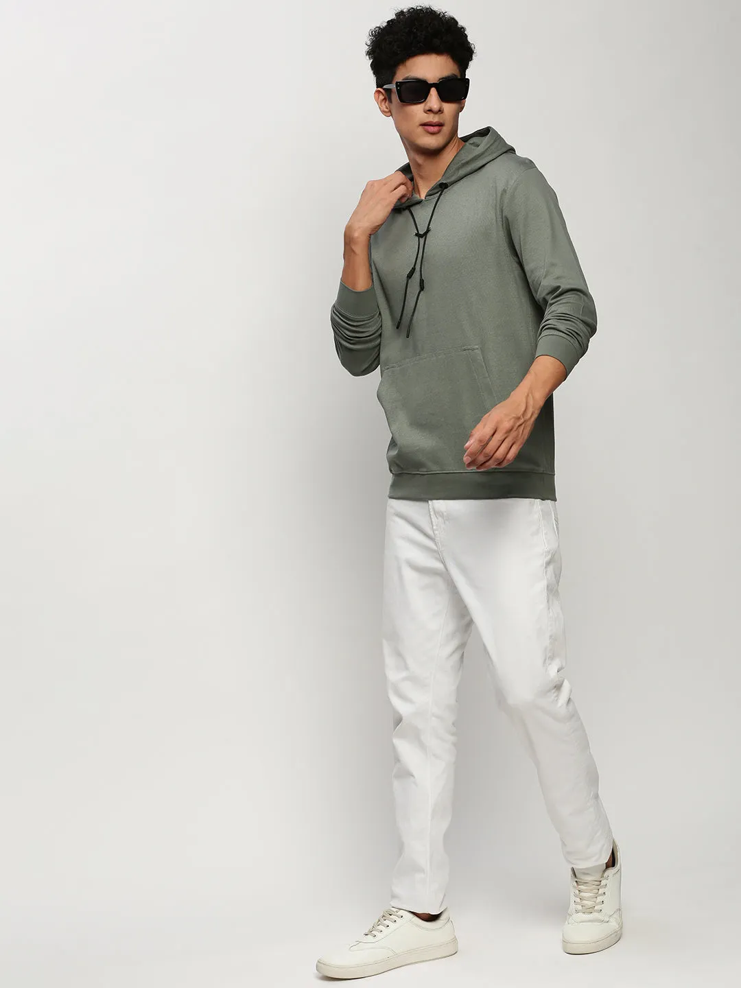 Men Grey Long Sleeves Hooded Cotton Pullover