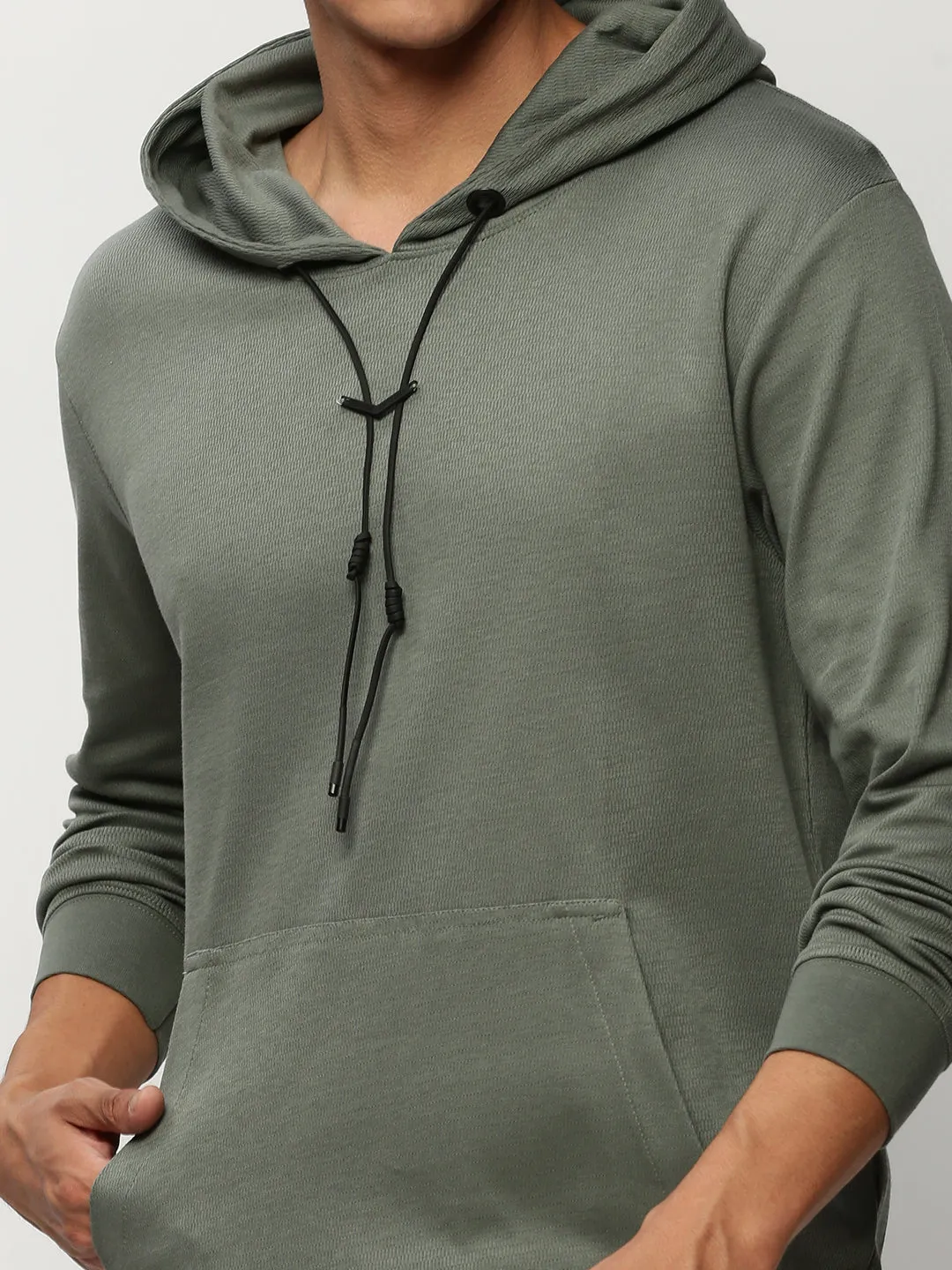 Men Grey Long Sleeves Hooded Cotton Pullover