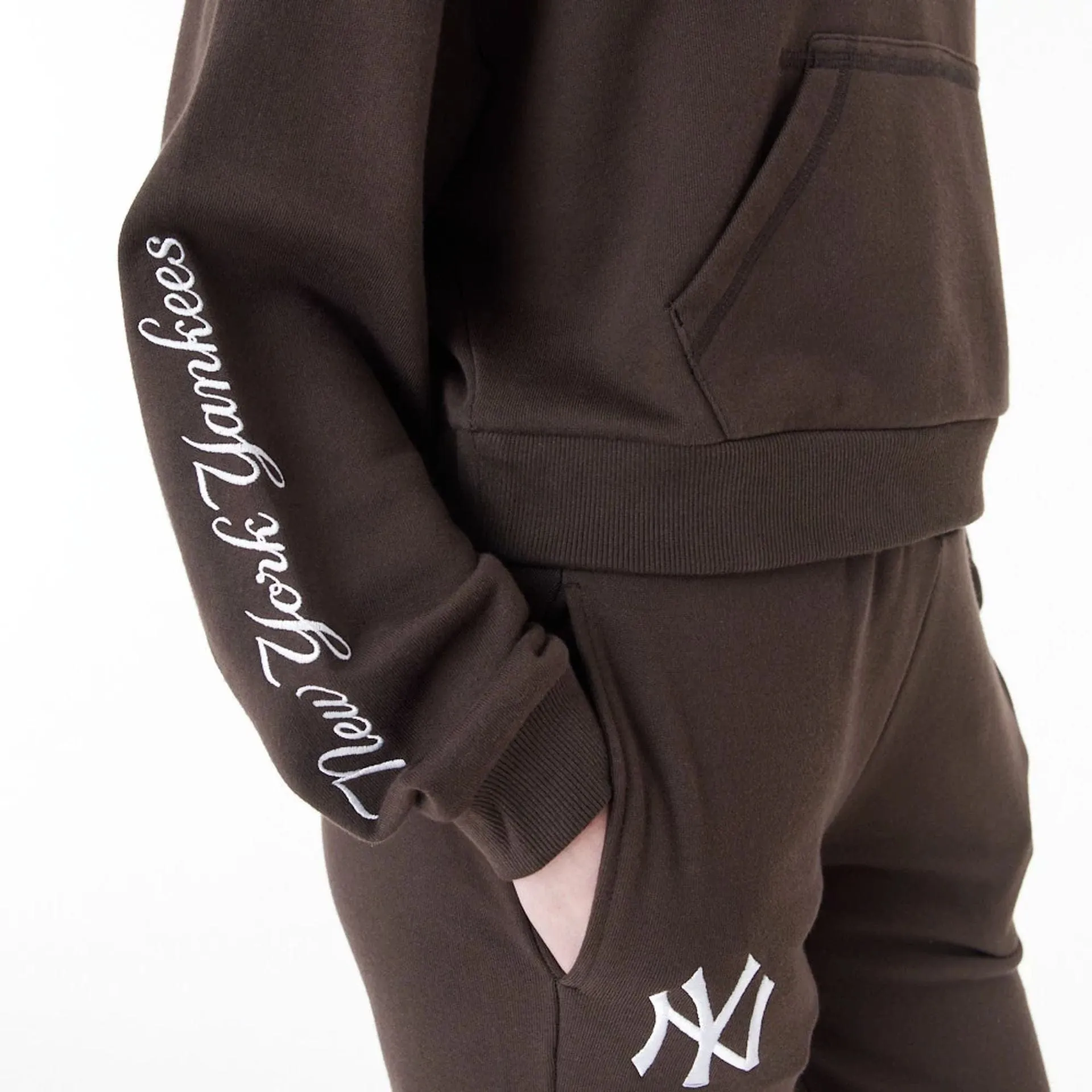 New Era Sweatshirts And Hoodies New York Yankees MLB Lifestyle Brown Womens Crop Pullover Hoodie