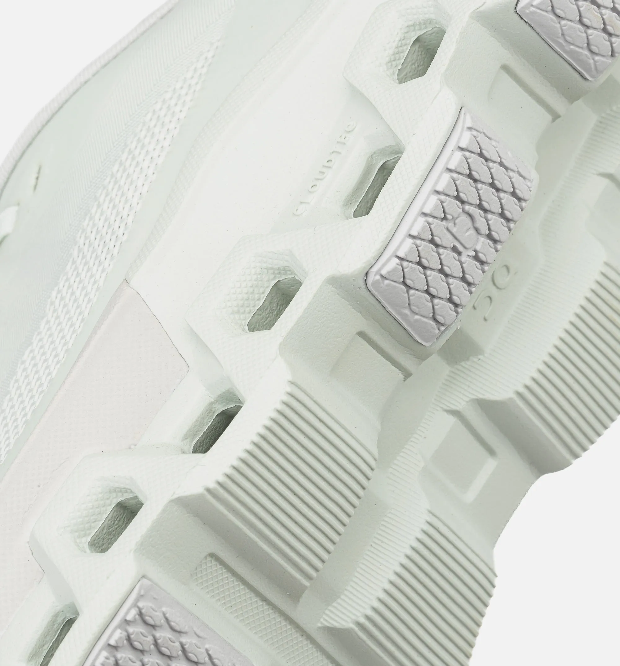On Shoes Cloudmonster 2 Womens Lifestyle Shoe - Vapor