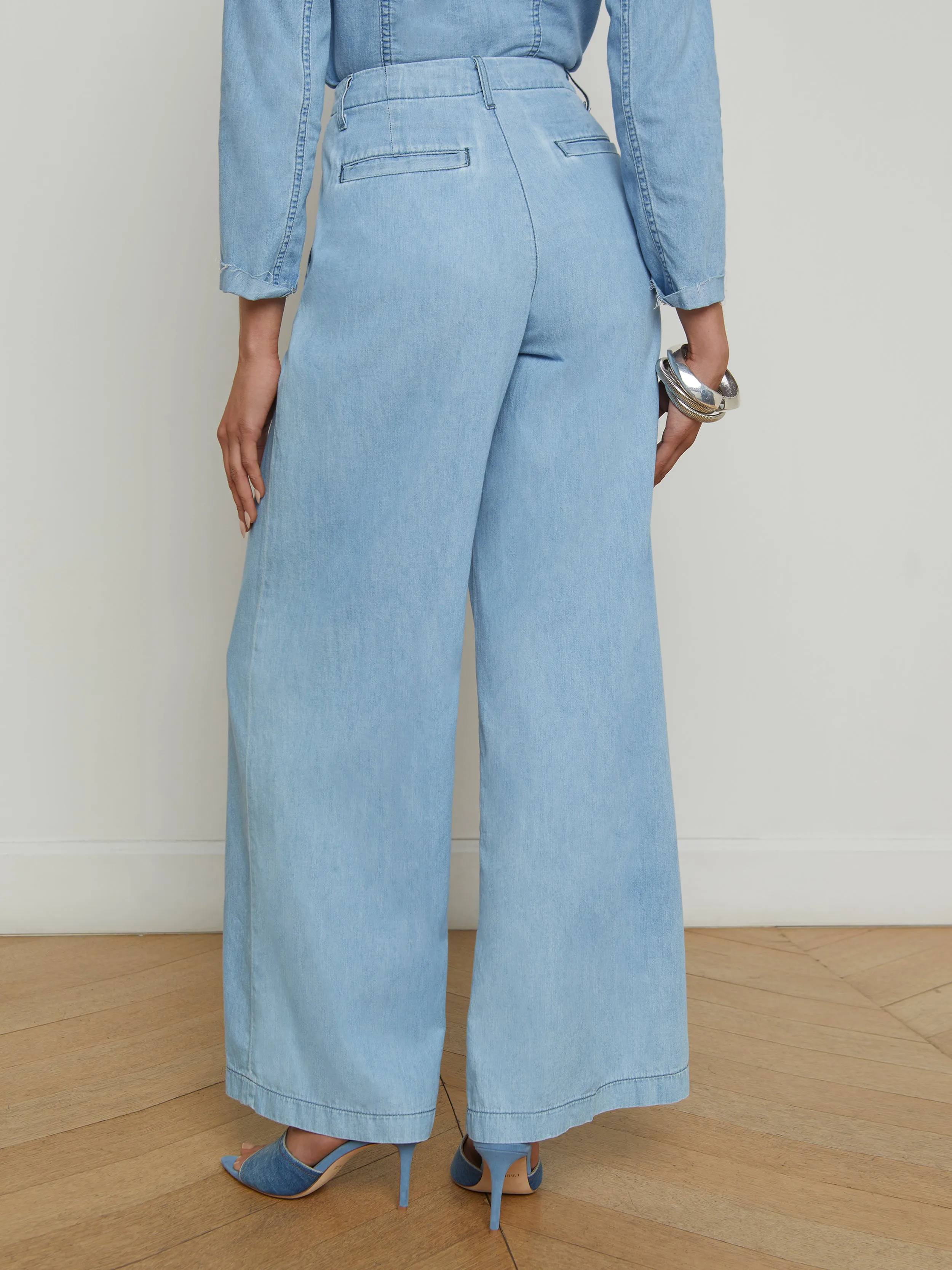 Runa Wide-Leg Jean