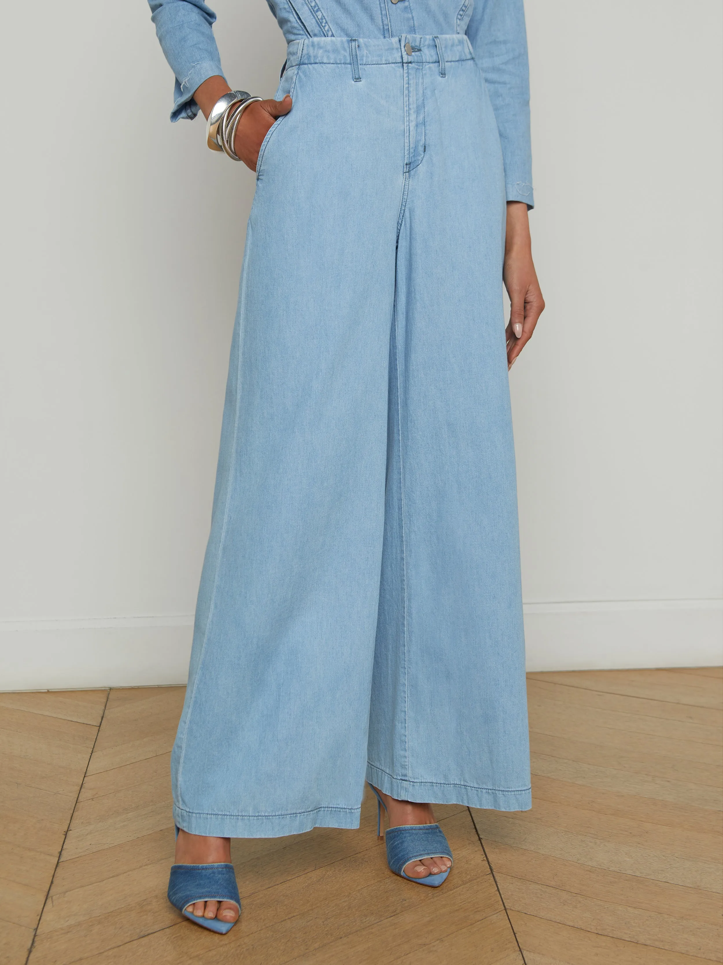 Runa Wide-Leg Jean