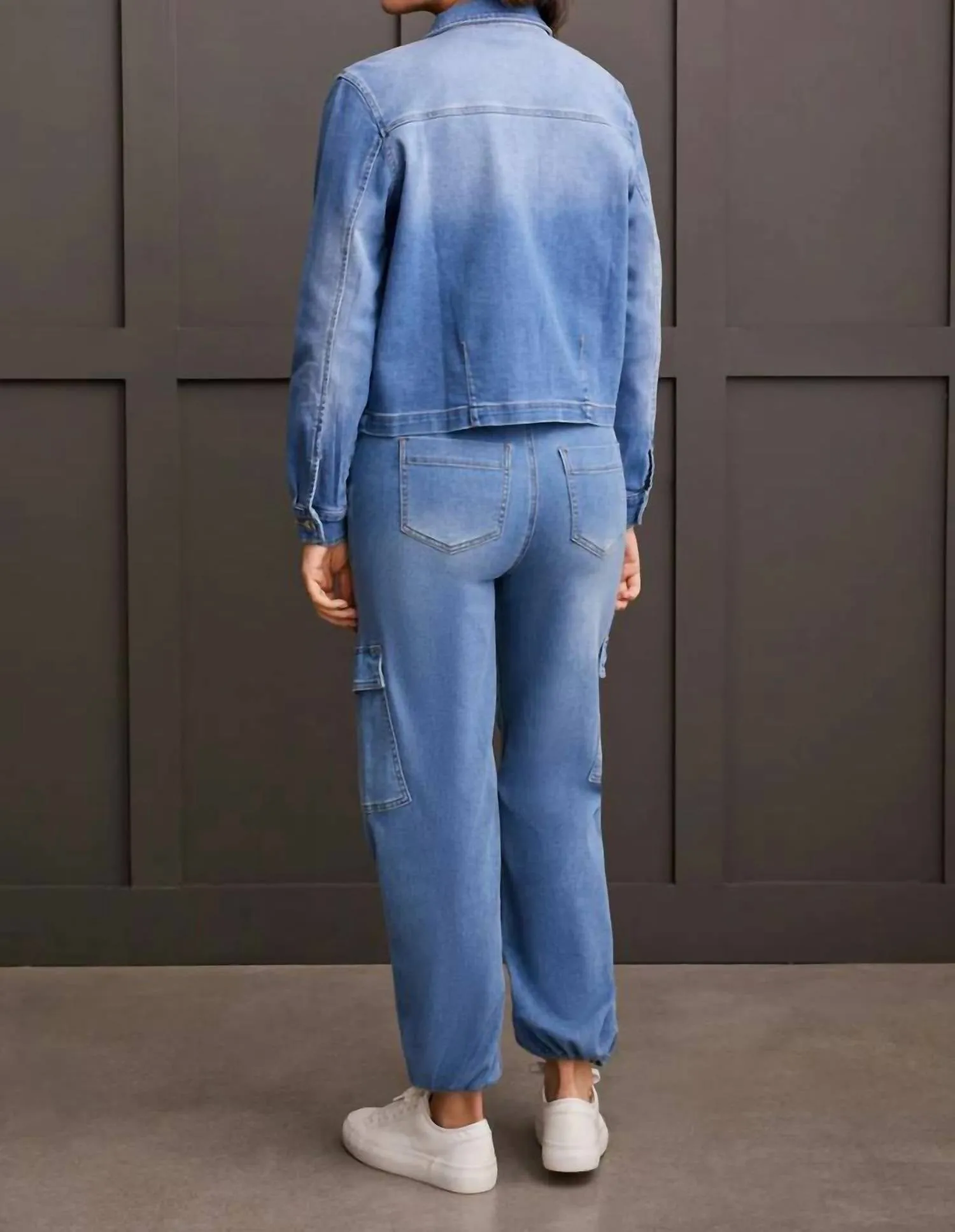 Textured Patch Pocket Casual Jacket In Blue Delight