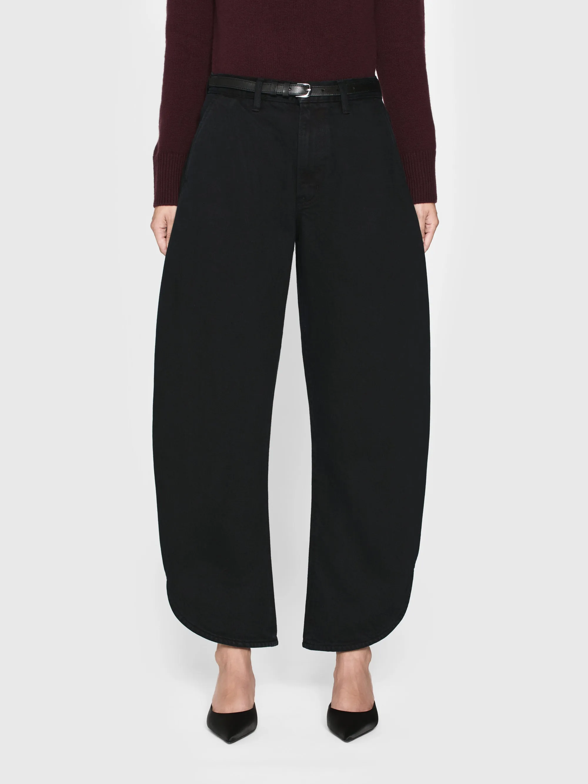 The Atelier Boomerang -- Black