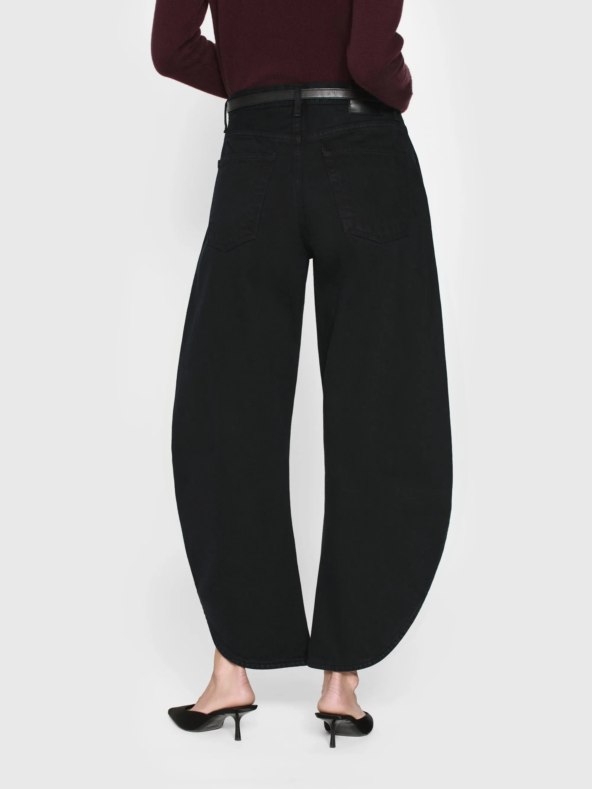 The Atelier Boomerang -- Black