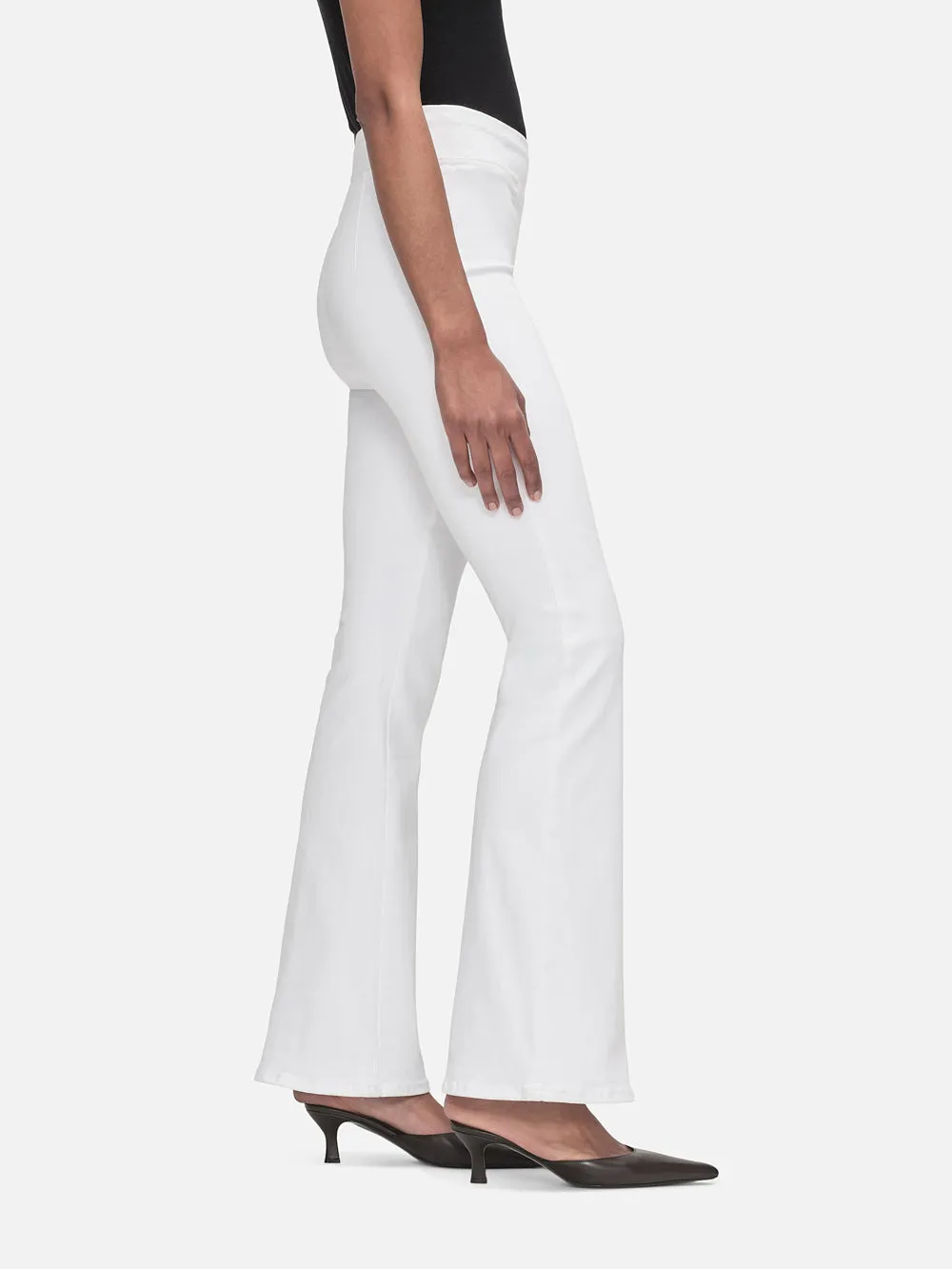 The Jetset Flare -- White