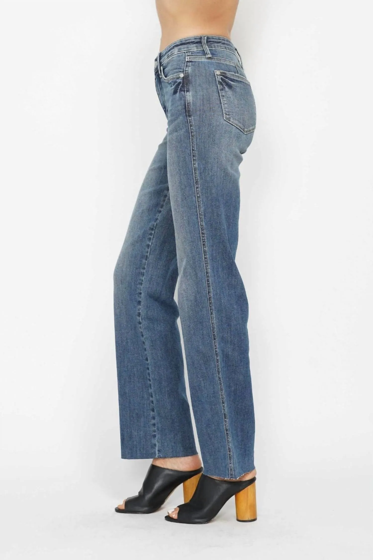 Tummy Control Straight Jeans In Medium Wash