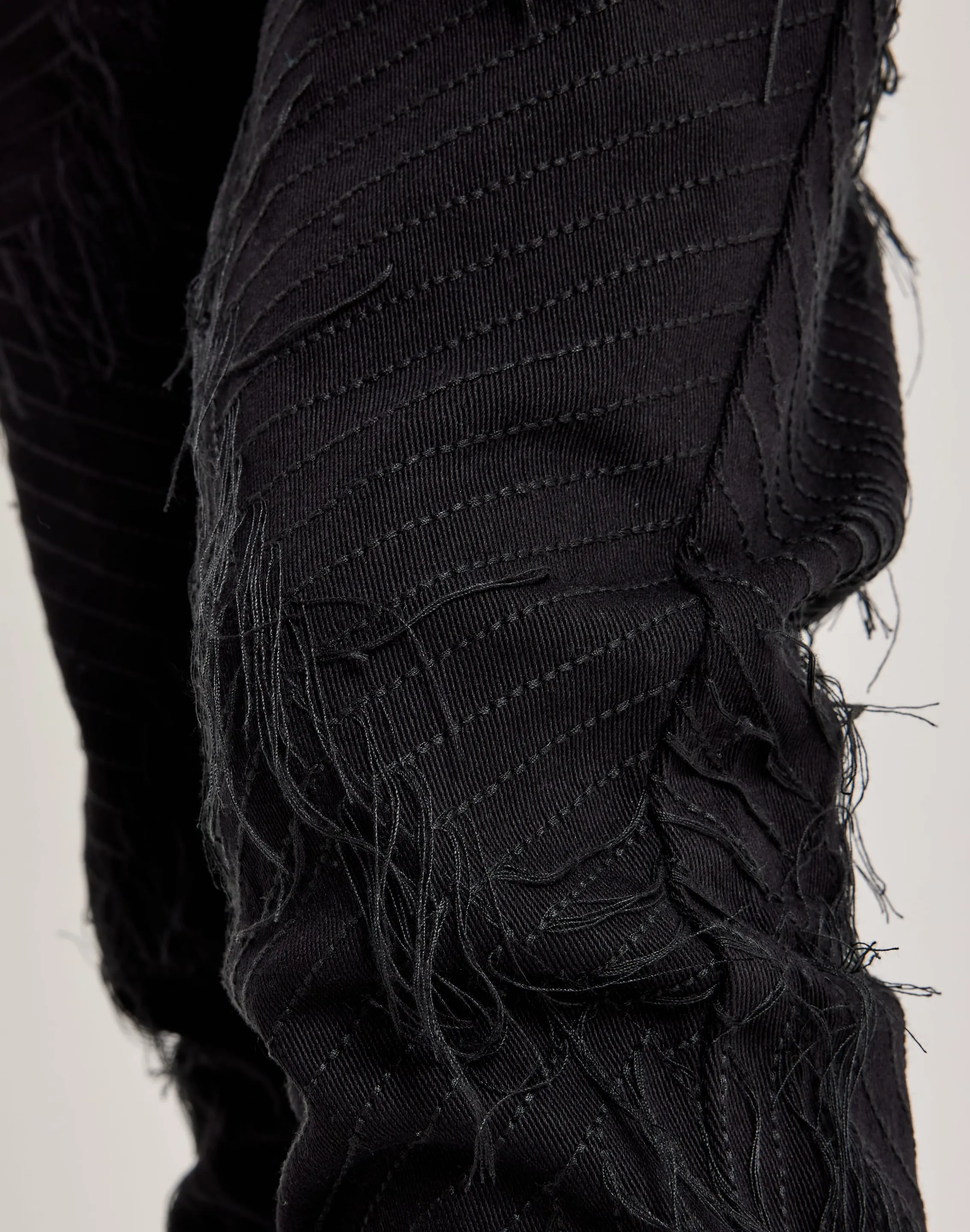 WAIMEA Geometric Frayed Jeans